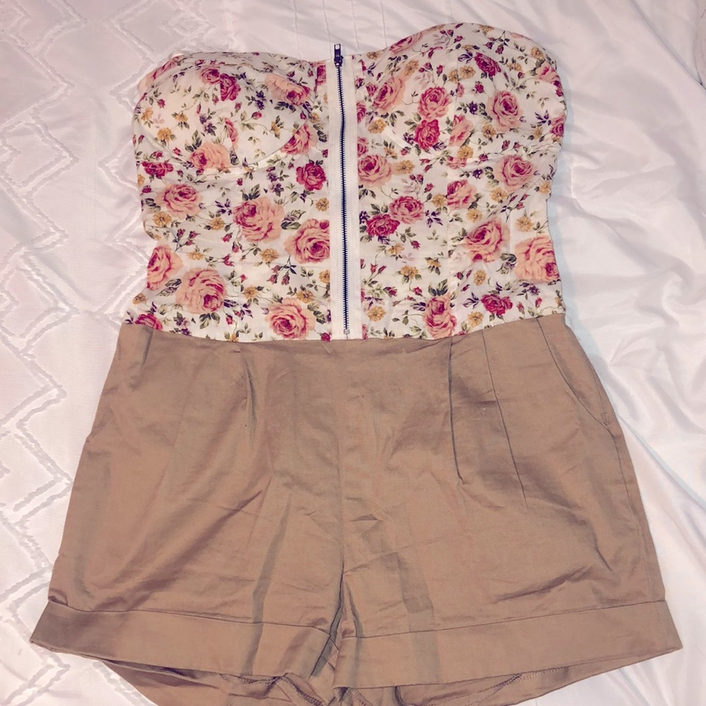 Shorts floral romper